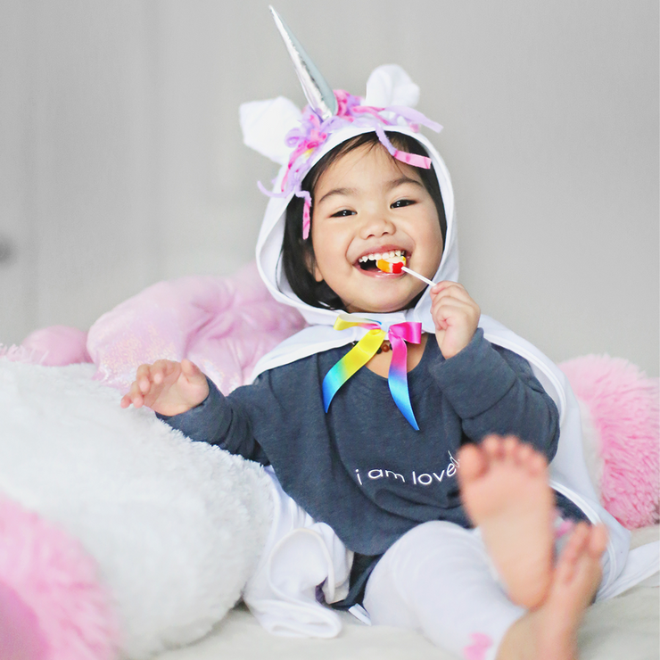 TODDLER UNICORN CAPE WHITE 2/3T