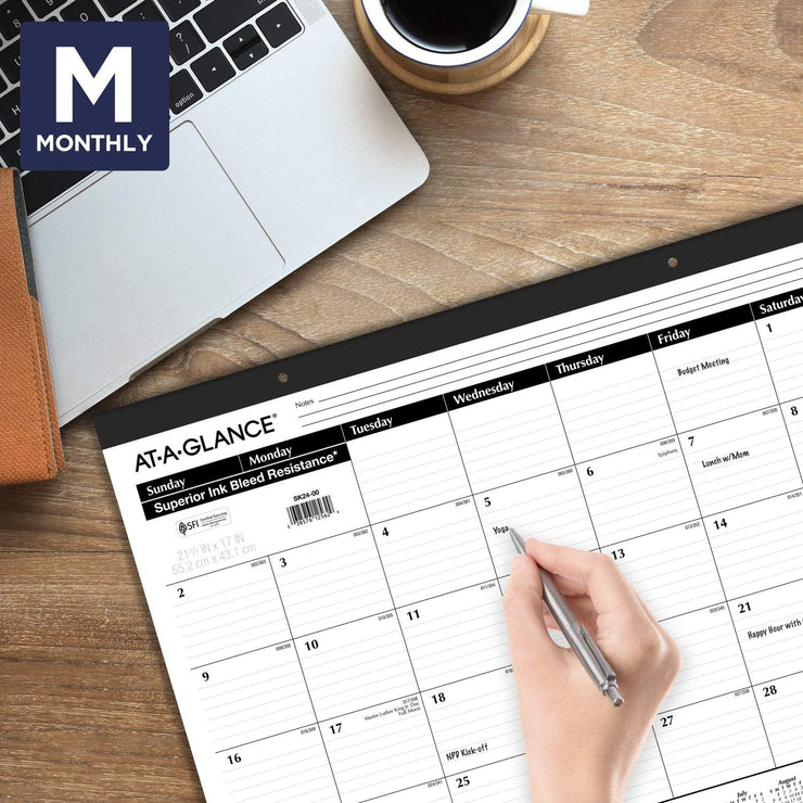MONTHLY DESK PAD  2023